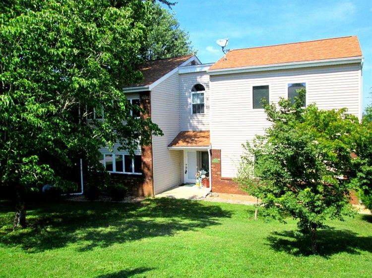 3000 Sandy Shore Drive Volunteer Realty